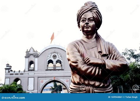 Statue Of Swami Vivekananda With Replica Of Vivekananda Rock Memorial ...