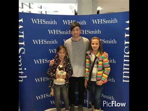 Meeting DanTDM on DanTDM book signing - YouTube