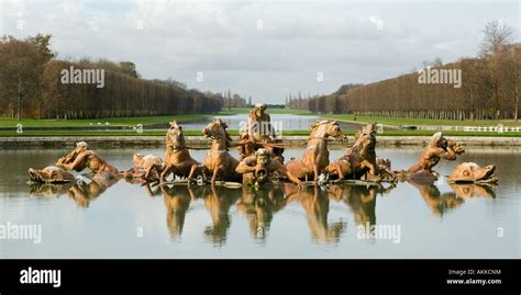 Fountains at Versailles Palace Paris France Stock Photo - Alamy