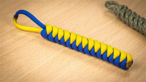 Paracord #11 - Snake Knot Lanyard | パラコード, 組み紐, デザイン