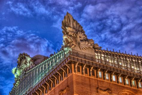 Harold Washington Library Owls - Chicago | Chicago buildings, Chicago, Hdr photography