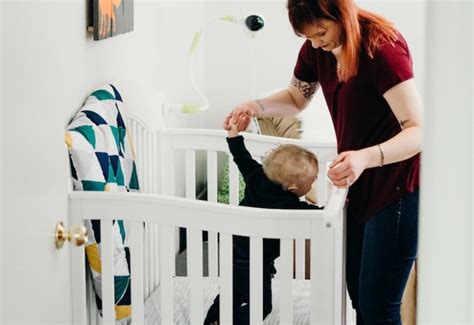 Crib vs Bassinet (Differences, Safety & Which One to Use) - Dad Fixes Everything