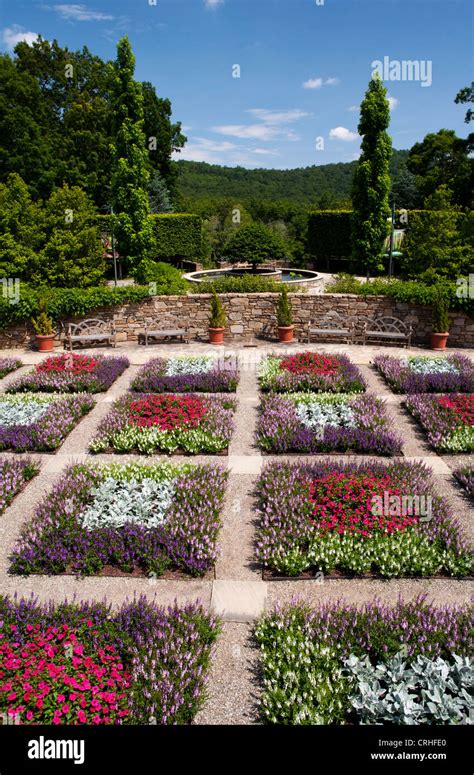 Quilt Garden - North Carolina Arboretum - Asheville, North Carolina ...