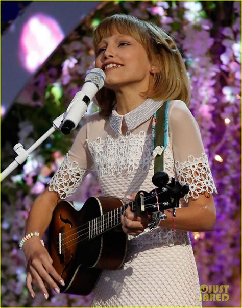 America's Got Talent's Grace VanderWaal Performs Original Song 'Clay ...