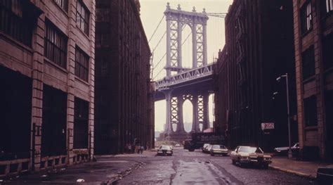 The History of DUMBO, the Brooklyn neighborhood built upon a legacy of coffee and cardboard ...