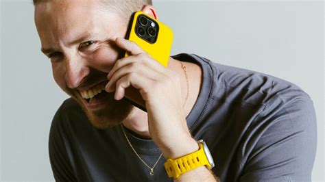 Nomad launches yellow accessories for iPhone and Apple Watch | CNN ...