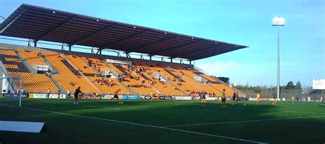 Stade Lavallois Stadium - Stade Francis Le Basser - Football Tripper