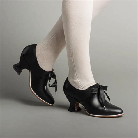 PRE-ORDER Pompadour Leather 18th Century Shoes (Black)(1680-1760 ...