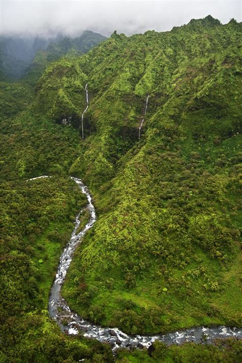 Approaching Mount Waialeale, Kauai | View on Black and LARGE… | Flickr