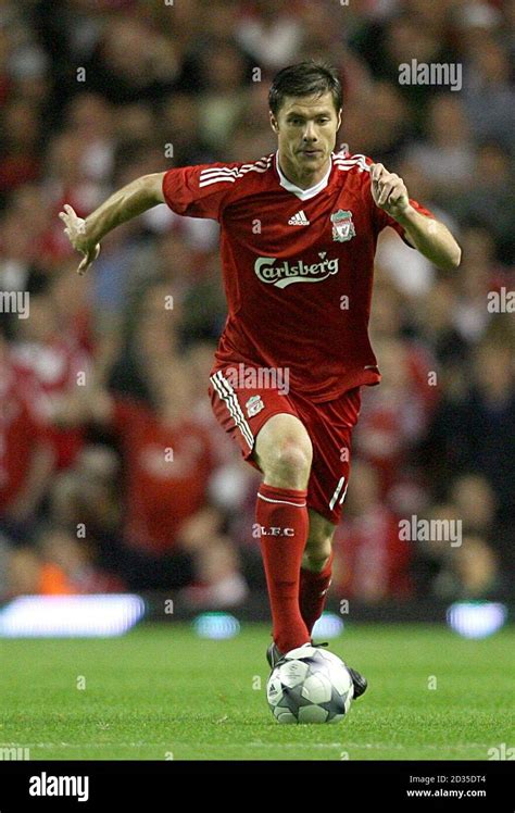 Xabi alonso liverpool hi-res stock photography and images - Alamy