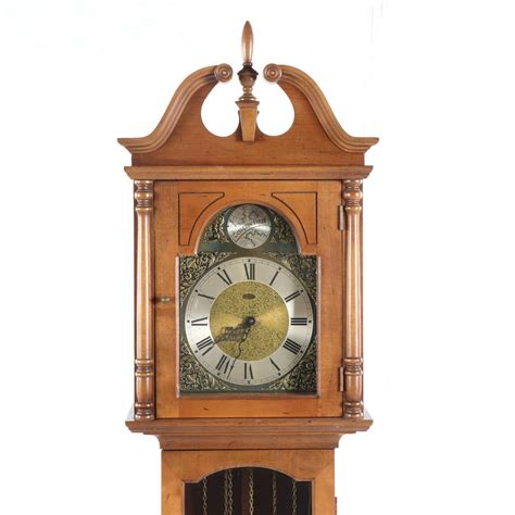 Ridgeway Chippendale Style Grandmother Clock with Westminster Chimes | EBTH