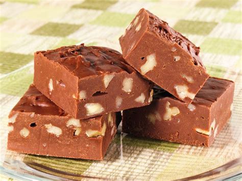 The best fudge I've ever tasted. | Fudge recipes, Fudge recipes chocolate, Easy chocolate fudge