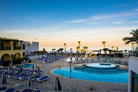 Kefalos Beach Tourist Village Hotel (Paphos) from £59 | lastminute.com