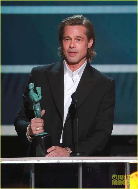 Brad Pitt Jokes About His Tinder Profile During SAG Awards 2020 ...