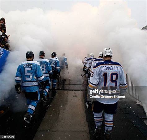 Pittsburgh Penguins Winter Classic Photos and Premium High Res Pictures - Getty Images