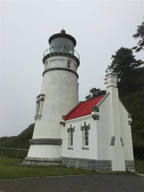 Heceta Head Light Photograph by Mark Beecher - Fine Art America