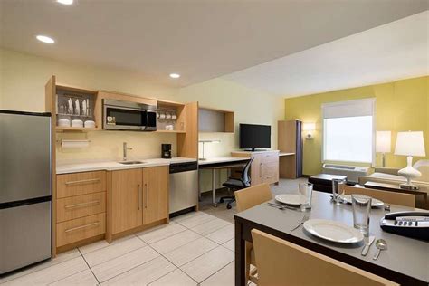 HOME2 SUITES BY HILTON CLARKSVILLE / FT. CAMPBELL $123 ($̶1̶4̶9̶) - Updated 2022 Prices & Hotel ...