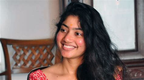 Sai Pallavi With Makeup : Sai pallavi was born on may 9, 1992 in tamil ...