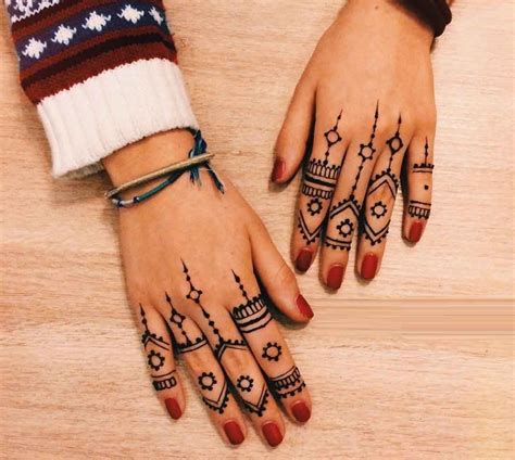 20 Beautiful Ring Style Mehndi Designs 2018 - Folder