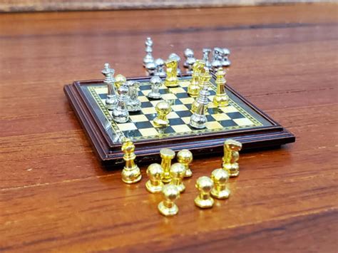 Miniature Chess Set with Chess Pieces Metal 1:12 Scale (Non-Magnetic) – Miniature Crush