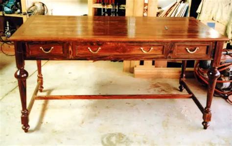 What is a Cocobolo Desk - The Full 411 - zimhomefurniture