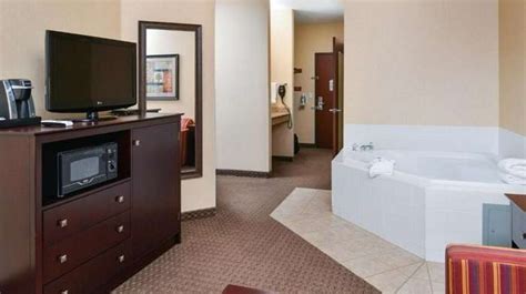 11 Portland Hotels with Hot Tub in Room, Oregon