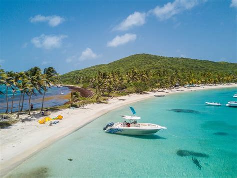 Kitesurfing in Mustique, the Grenadines, Mayreau, Union island, Tobago cays, St Vincent | The ...