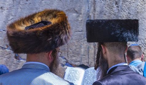 Shtreimel Variations: The History of a Hat | Elmad Online Learning Torah Podcasts, Online Jewish ...