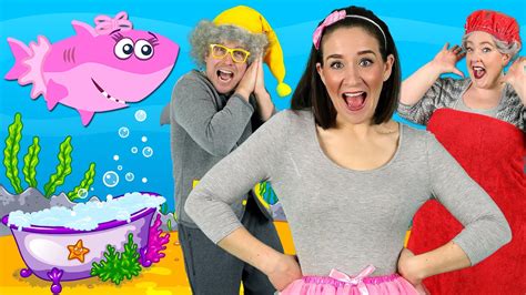 Little Sharks - Kids Song with the Baby Shark family! Kids Nursery Rhymes Acordes - Chordify