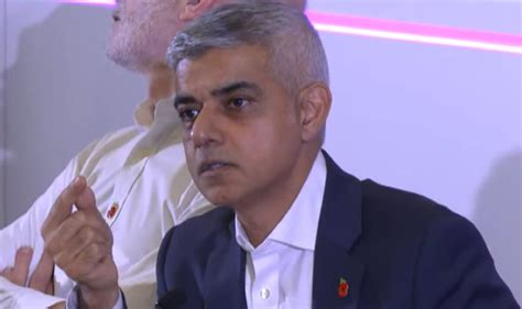 'Get Khan out!' Sadiq Khan faces chants at chaotic event | Politics | News | Express.co.uk