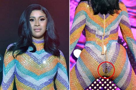 Cardi B Performs In Bathrobe After Her Jumpsuit Split On Stage (photos ...