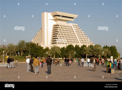 Doha Corniche Qatar Stock Photo - Alamy