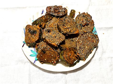 Authentic Patra Recipe from Gujarati Cuisine - Bite N Sip