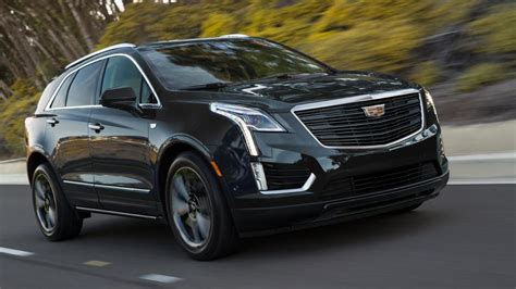 Cadillac XT5 Sport Package gets dark for a limited time in Chicago - CNET