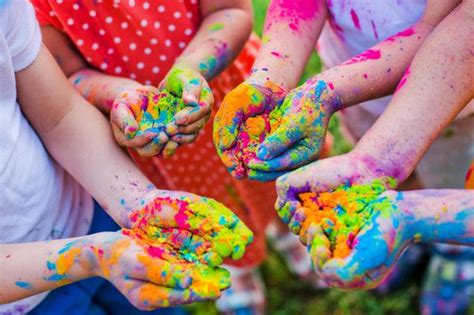 5 Colorful Holi Activities For Kids | Holi festival of colours, Holi ...