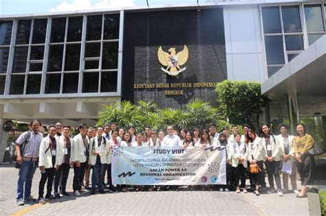 Mahasiswa dari Universitas Kristen Satya Wacana Kunjungi KBRI Bangkok ...