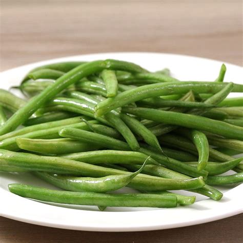 How to Cook Fresh Green Beans | Cooking fresh green beans, Fresh green bean recipes, Green bean ...