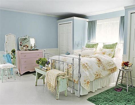 Decorating With Pastels in the Bedroom