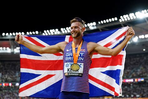 Josh Kerr gives emotional speech after winning 1500m gold at World ...