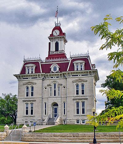 Chase County Courthouse, Cottonwood Falls - 8 Wonders of Kansas