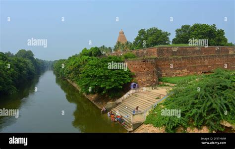 Thanjavur brihadeeswarar temple architecture gopuram hi-res stock ...