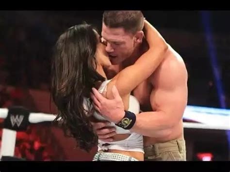 Top 10 WWE Kisses Moment - YouTube