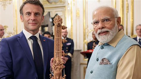 What did PM Modi gift to French President Macron and other France ...