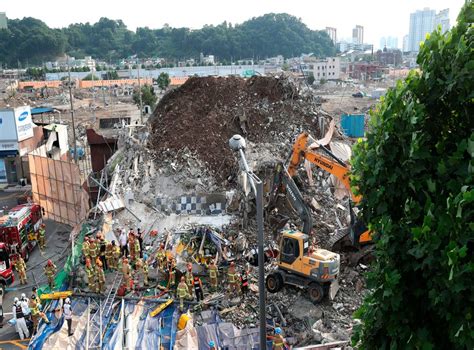 Building collapses in South Korea, injuring 8 people Seoul Concrete Building South Korea | The ...