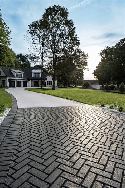 8 Stunning Options for Driveway Pavers