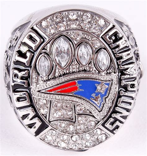 Tom Brady 2015 New England Patriots Super Bowl Championship Replica Ring | Pristine Auction