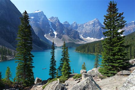 12 Most Beautiful Lakes in Canada (with Map & Photos) - Touropia