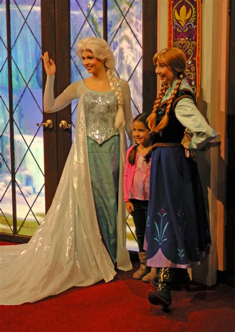 How to Meet Anna and Elsa at Disneyland! | Discount disney tickets, Disneyland, Disney tickets