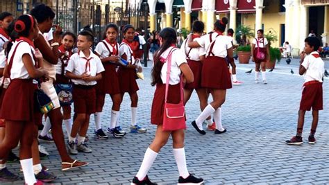 Cuban Families Try to Equip Their Children for the School Year Without ...