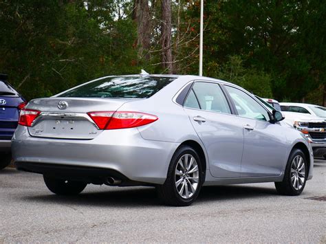 Pre-Owned 2017 Toyota Camry XLE FWD 4D Sedan